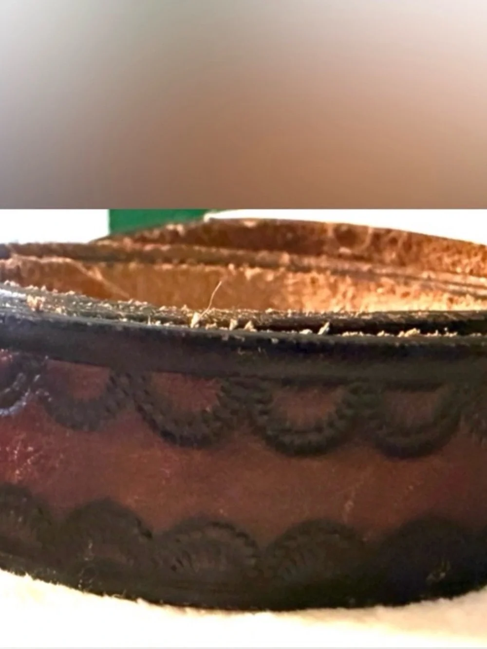 Vintage brown Western leather belt featuring embossed tooling ,slim belt 1”wide